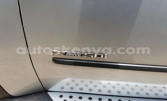 Nunua Ilio tumika BMW X5 Fedha Gari ndani ya Nairobi nchini Nairobi Nunua Ilio tumika BMW X5 Fedha Gari ndani ya Nairobi nchini Nairobi