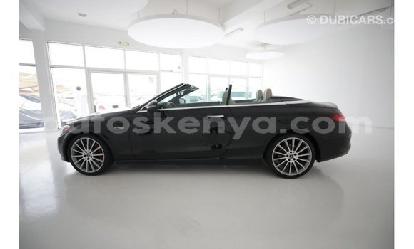 Nunua Imported Mercedes‒Benz 1117 Nyeusi Lori ndani ya Import - Dubai nchini Kati Kenya Nunua Imported Mercedes‒Benz 1117 Nyeusi Lori ndani ya Import - Dubai nchini Kati Kenya