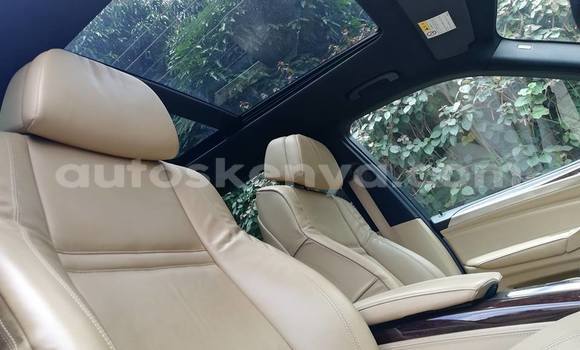 Nunua Ilio tumika BMW X5 Fedha Gari ndani ya Nairobi nchini Nairobi Nunua Ilio tumika BMW X5 Fedha Gari ndani ya Nairobi nchini Nairobi