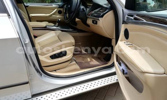 Nunua Ilio tumika BMW X5 Fedha Gari ndani ya Nairobi nchini Nairobi Nunua Ilio tumika BMW X5 Fedha Gari ndani ya Nairobi nchini Nairobi