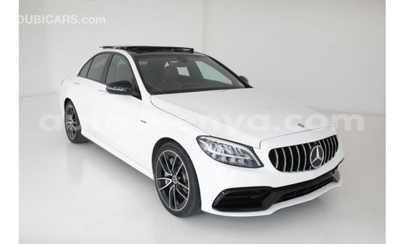 Nunua Imported Mercedes‒Benz 1117 Nyeupe Lori ndani ya Import - Dubai nchini Kati Kenya Nunua Imported Mercedes‒Benz 1117 Nyeupe Lori ndani ya Import - Dubai nchini Kati Kenya