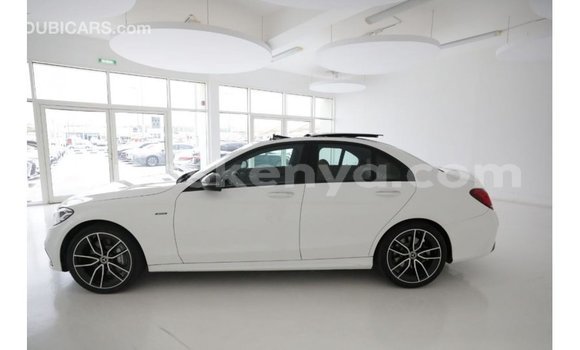 Nunua Imported Mercedes‒Benz 1117 Nyeupe Lori ndani ya Import - Dubai nchini Kati Kenya Nunua Imported Mercedes‒Benz 1117 Nyeupe Lori ndani ya Import - Dubai nchini Kati Kenya