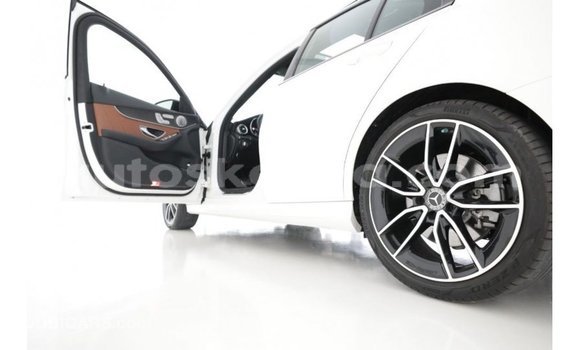 Nunua Imported Mercedes‒Benz 1117 Nyeupe Lori ndani ya Import - Dubai nchini Kati Kenya Nunua Imported Mercedes‒Benz 1117 Nyeupe Lori ndani ya Import - Dubai nchini Kati Kenya