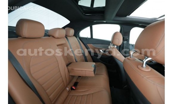 Nunua Imported Mercedes‒Benz 1117 Nyeupe Lori ndani ya Import - Dubai nchini Kati Kenya Nunua Imported Mercedes‒Benz 1117 Nyeupe Lori ndani ya Import - Dubai nchini Kati Kenya