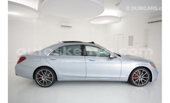 Nunua Imported Mercedes‒Benz 1117 Bluu Lori ndani ya Import - Dubai nchini Kati Kenya Nunua Imported Mercedes‒Benz 1117 Bluu Lori ndani ya Import - Dubai nchini Kati Kenya