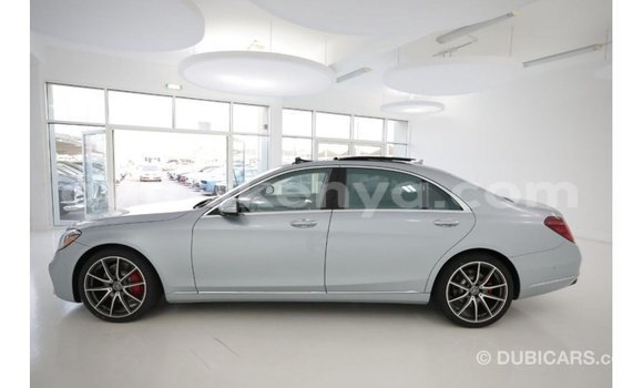 Nunua Imported Mercedes‒Benz 1117 Bluu Lori ndani ya Import - Dubai nchini Kati Kenya Nunua Imported Mercedes‒Benz 1117 Bluu Lori ndani ya Import - Dubai nchini Kati Kenya