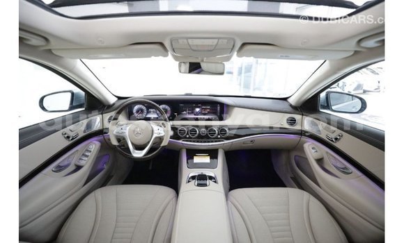 Nunua Imported Mercedes‒Benz 1117 Bluu Lori ndani ya Import - Dubai nchini Kati Kenya Nunua Imported Mercedes‒Benz 1117 Bluu Lori ndani ya Import - Dubai nchini Kati Kenya