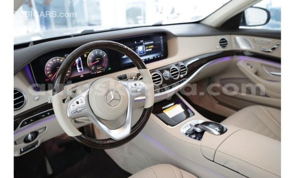 Nunua Imported Mercedes‒Benz 1117 Bluu Lori ndani ya Import - Dubai nchini Kati Kenya Nunua Imported Mercedes‒Benz 1117 Bluu Lori ndani ya Import - Dubai nchini Kati Kenya