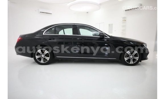 Imported Mercedes‒Benz 1117 Black Netiree iti Import - Dubai keessatti Central Kenya keessatti Imported Mercedes‒Benz 1117 Black Netiree iti Import - Dubai keessatti Central Kenya keessatti
