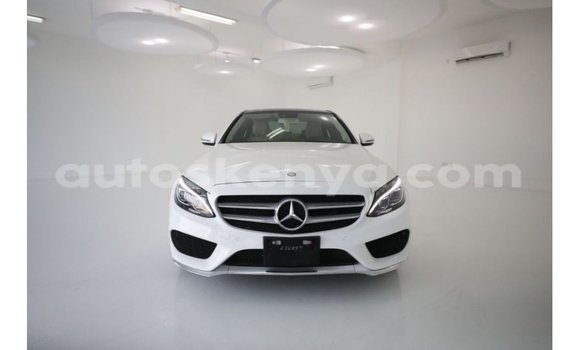 Imported Mercedes‒Benz 1117 White Netiree iti Import - Dubai keessatti Central Kenya keessatti Imported Mercedes‒Benz 1117 White Netiree iti Import - Dubai keessatti Central Kenya keessatti