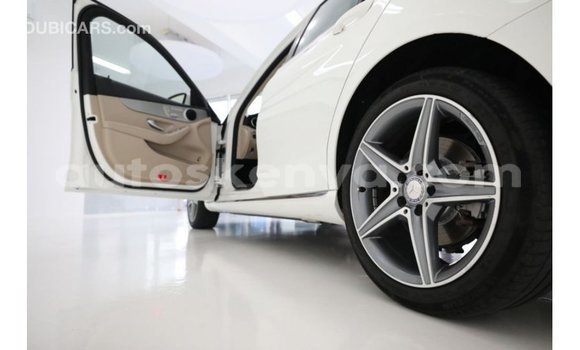 Imported Mercedes‒Benz 1117 White Netiree iti Import - Dubai keessatti Central Kenya keessatti Imported Mercedes‒Benz 1117 White Netiree iti Import - Dubai keessatti Central Kenya keessatti