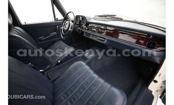 Buy Import Mercedes‒Benz 1117 Beige Truck in Import - Dubai in Central Kenya Buy Import Mercedes‒Benz 1117 Beige Truck in Import - Dubai in Central Kenya