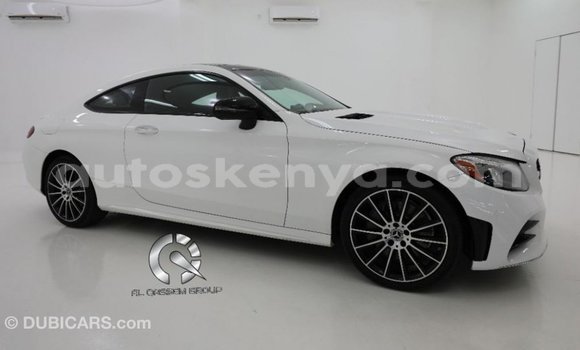 Imported Mercedes‒Benz 1117 White Netiree iti Import - Dubai keessatti Central Kenya keessatti Imported Mercedes‒Benz 1117 White Netiree iti Import - Dubai keessatti Central Kenya keessatti