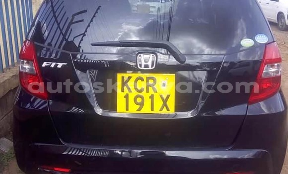 Oofamaa Honda Fit Black Makiinaa iti Nairobi keessatti Nairobi keessatti