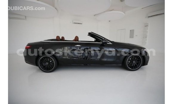 Imported Mercedes‒Benz 1117 Black Netiree iti Import - Dubai keessatti Central Kenya keessatti Imported Mercedes‒Benz 1117 Black Netiree iti Import - Dubai keessatti Central Kenya keessatti