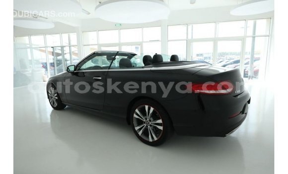 Buy Import Mercedes‒Benz 1117 Black Truck in Import - Dubai in Central Kenya Buy Import Mercedes‒Benz 1117 Black Truck in Import - Dubai in Central Kenya