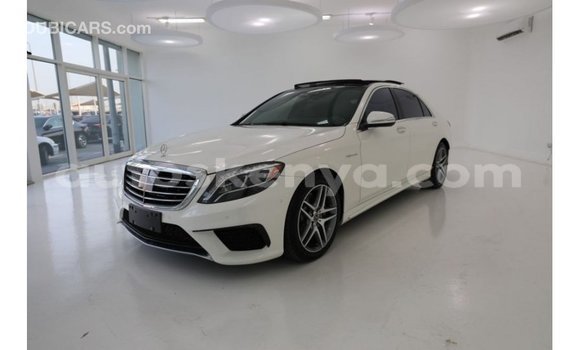 Nunua Imported Mercedes‒Benz 250 Nyeupe Gari ndani ya Import - Dubai nchini Kati Kenya Nunua Imported Mercedes‒Benz 250 Nyeupe Gari ndani ya Import - Dubai nchini Kati Kenya