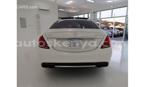 Nunua Imported Mercedes‒Benz 250 Nyeupe Gari ndani ya Import - Dubai nchini Kati Kenya Nunua Imported Mercedes‒Benz 250 Nyeupe Gari ndani ya Import - Dubai nchini Kati Kenya