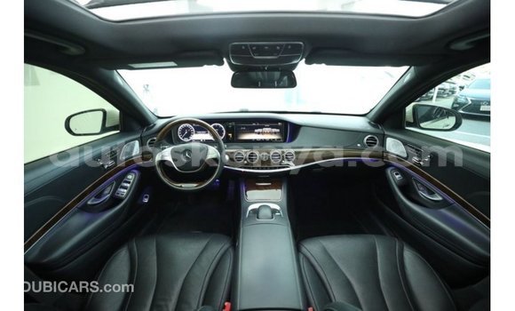 Nunua Imported Mercedes‒Benz 250 Nyeupe Gari ndani ya Import - Dubai nchini Kati Kenya Nunua Imported Mercedes‒Benz 250 Nyeupe Gari ndani ya Import - Dubai nchini Kati Kenya