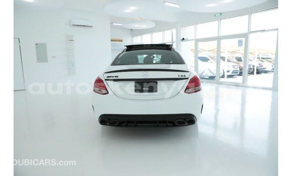 Buy Import Mercedes‒Benz 1117 White Truck in Import - Dubai in Central Kenya Buy Import Mercedes‒Benz 1117 White Truck in Import - Dubai in Central Kenya