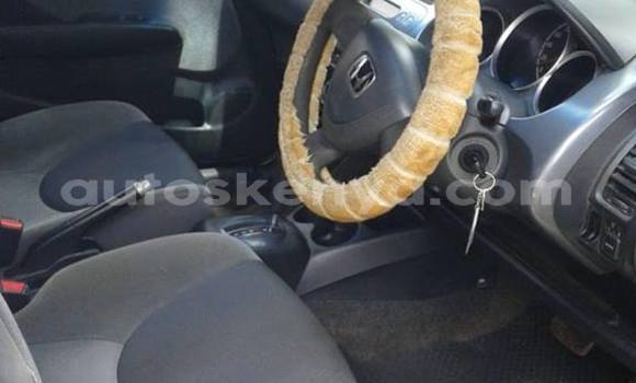 Nunua Ilio tumika Honda Fit Nyeupe Gari ndani ya Nairobi nchini Nairobi Nunua Ilio tumika Honda Fit Nyeupe Gari ndani ya Nairobi nchini Nairobi