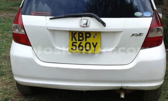 Nunua Ilio tumika Honda Fit Nyeupe Gari ndani ya Nairobi nchini Nairobi Nunua Ilio tumika Honda Fit Nyeupe Gari ndani ya Nairobi nchini Nairobi