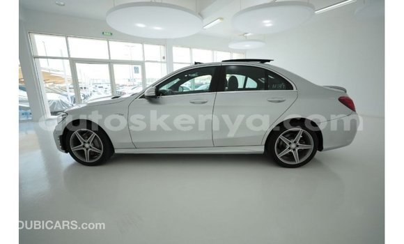 Buy Import Mercedes‒Benz 812 Other Truck in Import - Dubai in Central Kenya Buy Import Mercedes‒Benz 812 Other Truck in Import - Dubai in Central Kenya