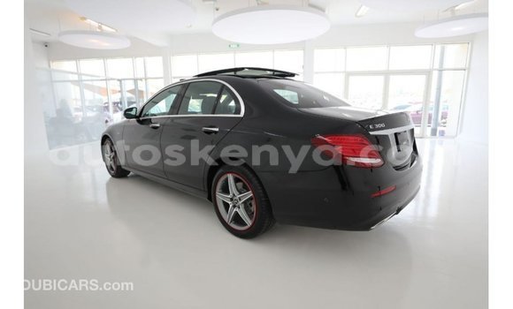 Nunua Imported Mercedes‒Benz 1117 Nyeusi Lori ndani ya Import - Dubai nchini Kati Kenya Nunua Imported Mercedes‒Benz 1117 Nyeusi Lori ndani ya Import - Dubai nchini Kati Kenya