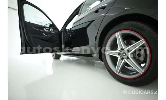 Nunua Imported Mercedes‒Benz 1117 Nyeusi Lori ndani ya Import - Dubai nchini Kati Kenya Nunua Imported Mercedes‒Benz 1117 Nyeusi Lori ndani ya Import - Dubai nchini Kati Kenya