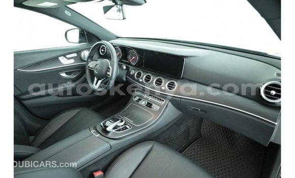 Nunua Imported Mercedes‒Benz 1117 Nyeusi Lori ndani ya Import - Dubai nchini Kati Kenya Nunua Imported Mercedes‒Benz 1117 Nyeusi Lori ndani ya Import - Dubai nchini Kati Kenya