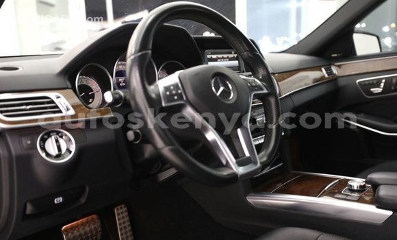 Nunua Imported Mercedes‒Benz 1117 Nyeusi Lori ndani ya Import - Dubai nchini Kati Kenya Nunua Imported Mercedes‒Benz 1117 Nyeusi Lori ndani ya Import - Dubai nchini Kati Kenya