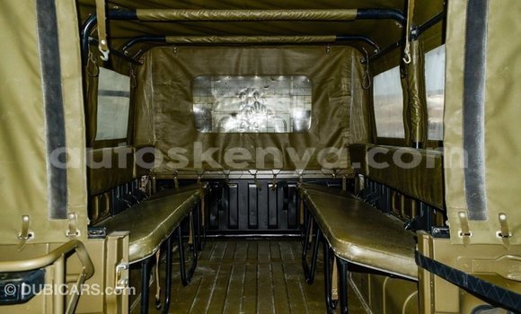 Imported PUCH Pinzgauer Green Makiinaa iti Import - Dubai keessatti Central Kenya keessatti Imported PUCH Pinzgauer Green Makiinaa iti Import - Dubai keessatti Central Kenya keessatti