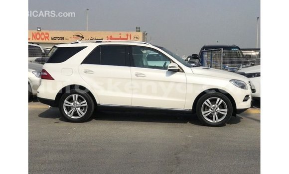 Imported Mercedes‒Benz 1117 White Netiree iti Import - Dubai keessatti Central Kenya keessatti Imported Mercedes‒Benz 1117 White Netiree iti Import - Dubai keessatti Central Kenya keessatti
