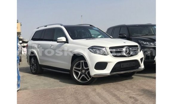 Imported Mercedes‒Benz 1117 White Netiree iti Import - Dubai keessatti Central Kenya keessatti