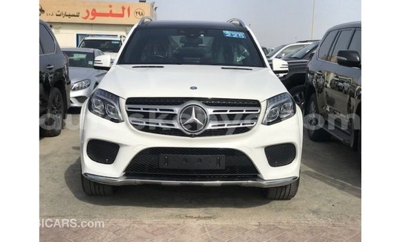 Buy Import Mercedes‒Benz 1117 White Truck in Import - Dubai in Central Kenya Buy Import Mercedes‒Benz 1117 White Truck in Import - Dubai in Central Kenya
