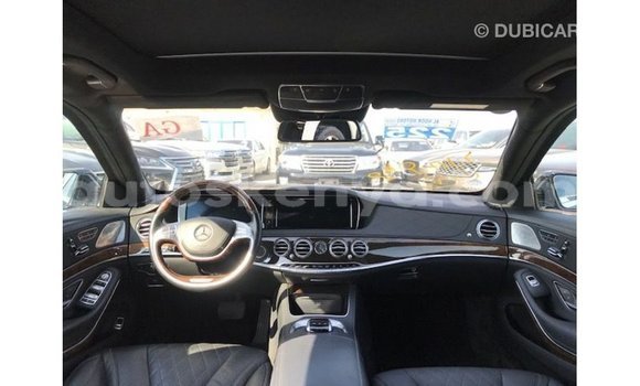 Nunua Imported Mercedes‒Benz 1117 Nyeusi Lori ndani ya Import - Dubai nchini Kati Kenya Nunua Imported Mercedes‒Benz 1117 Nyeusi Lori ndani ya Import - Dubai nchini Kati Kenya