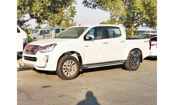 Nunua Imported Isuzu Bighorn Nyeupe Lori ndani ya Import - Dubai nchini Kati Kenya