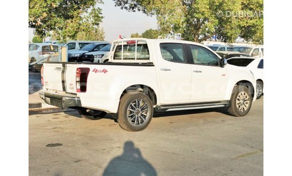 Buy Import Isuzu Bighorn White Truck in Import - Dubai in Central Kenya Buy Import Isuzu Bighorn White Truck in Import - Dubai in Central Kenya