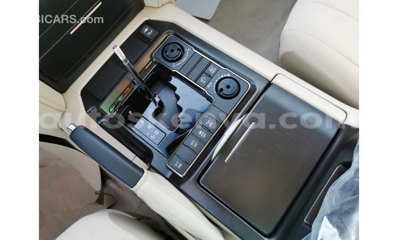 Imported Toyota Land Cruiser Black Makiinaa iti Import - Dubai keessatti Central Kenya keessatti Imported Toyota Land Cruiser Black Makiinaa iti Import - Dubai keessatti Central Kenya keessatti