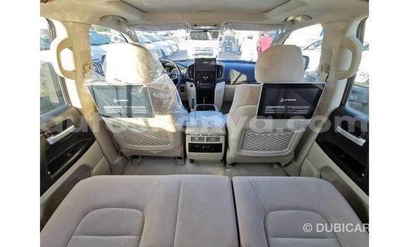 Imported Toyota Land Cruiser Black Makiinaa iti Import - Dubai keessatti Central Kenya keessatti Imported Toyota Land Cruiser Black Makiinaa iti Import - Dubai keessatti Central Kenya keessatti