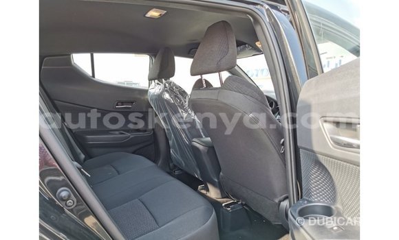 Nunua Imported Toyota C-HR Nyeusi Gari ndani ya Import - Dubai nchini Kati Kenya Nunua Imported Toyota C-HR Nyeusi Gari ndani ya Import - Dubai nchini Kati Kenya