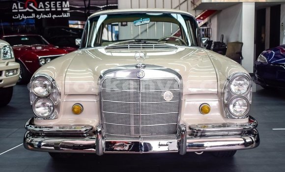 Imported Mercedes‒Benz 230 White Makiinaa iti Import - Dubai keessatti Central Kenya keessatti