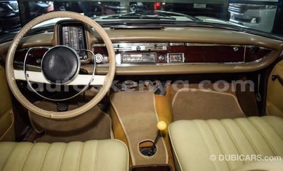 Nunua Imported Mercedes‒Benz 230 Nyeupe Gari ndani ya Import - Dubai nchini Kati Kenya Nunua Imported Mercedes‒Benz 230 Nyeupe Gari ndani ya Import - Dubai nchini Kati Kenya