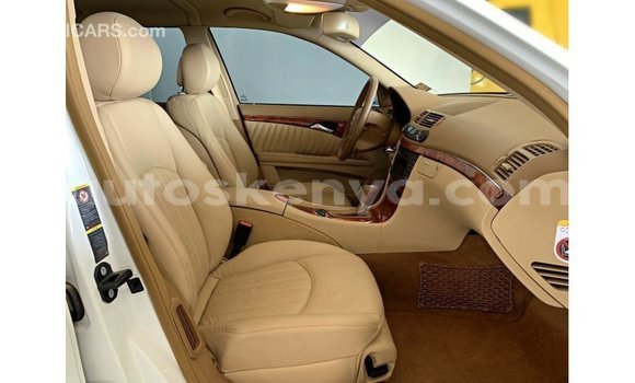 Nunua Imported Mercedes‒Benz 200 Nyeupe Gari ndani ya Import - Dubai nchini Kati Kenya Nunua Imported Mercedes‒Benz 200 Nyeupe Gari ndani ya Import - Dubai nchini Kati Kenya