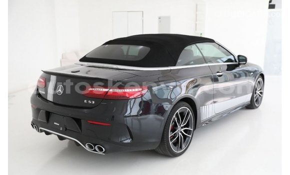 Imported Mercedes‒Benz 1117 Black Netiree iti Import - Dubai keessatti Central Kenya keessatti Imported Mercedes‒Benz 1117 Black Netiree iti Import - Dubai keessatti Central Kenya keessatti