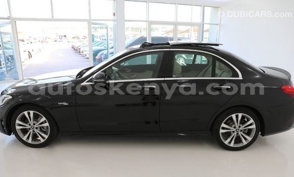 Imported Mercedes‒Benz 1117 Black Netiree iti Import - Dubai keessatti Central Kenya keessatti Imported Mercedes‒Benz 1117 Black Netiree iti Import - Dubai keessatti Central Kenya keessatti
