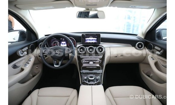 Imported Mercedes‒Benz 1117 Black Netiree iti Import - Dubai keessatti Central Kenya keessatti Imported Mercedes‒Benz 1117 Black Netiree iti Import - Dubai keessatti Central Kenya keessatti