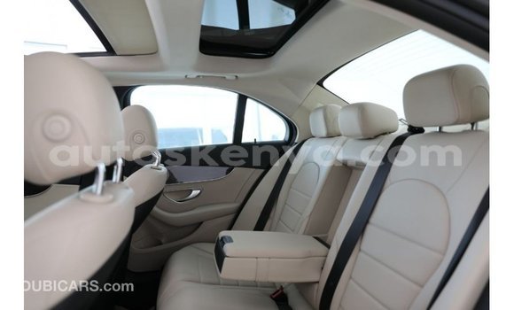 Imported Mercedes‒Benz 1117 Black Netiree iti Import - Dubai keessatti Central Kenya keessatti Imported Mercedes‒Benz 1117 Black Netiree iti Import - Dubai keessatti Central Kenya keessatti