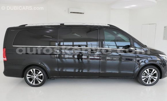 Imported Mercedes‒Benz 250 Black Makiinaa iti Import - Dubai keessatti Central Kenya keessatti Imported Mercedes‒Benz 250 Black Makiinaa iti Import - Dubai keessatti Central Kenya keessatti