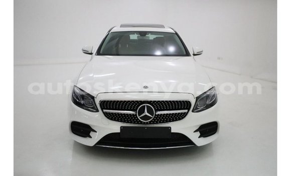 Imported Mercedes‒Benz 1117 White Netiree iti Import - Dubai keessatti Central Kenya keessatti Imported Mercedes‒Benz 1117 White Netiree iti Import - Dubai keessatti Central Kenya keessatti